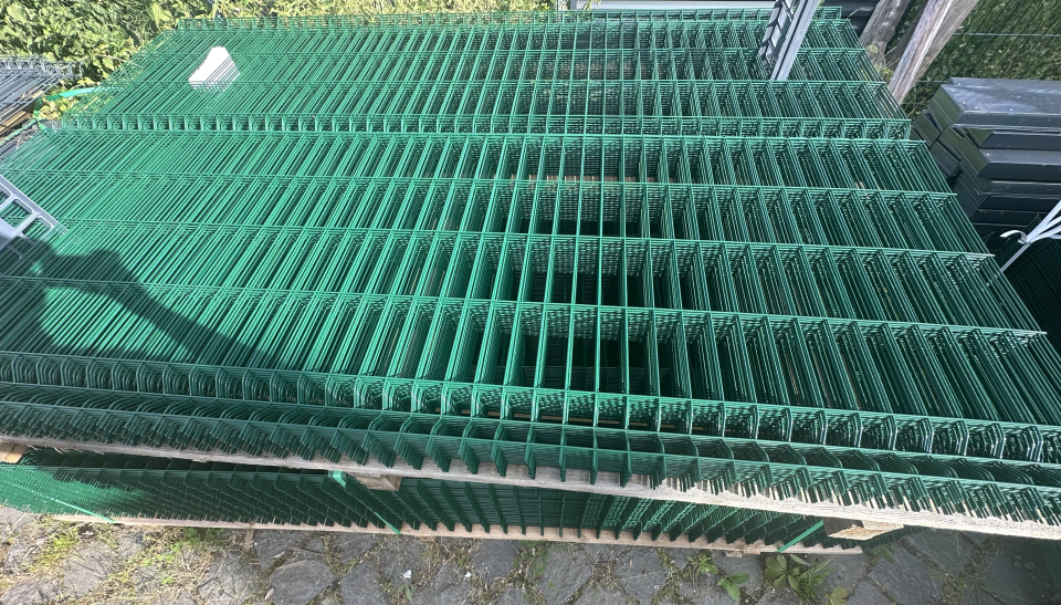 Realizace plotu z PVC panelů 3D