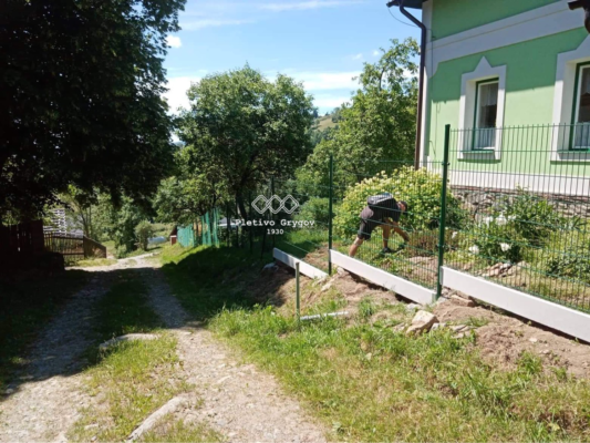 Podhrabové betonové desky připravené k montáži